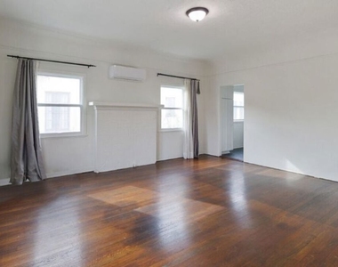 409 N Curson Avenue - Photo Thumbnail 3