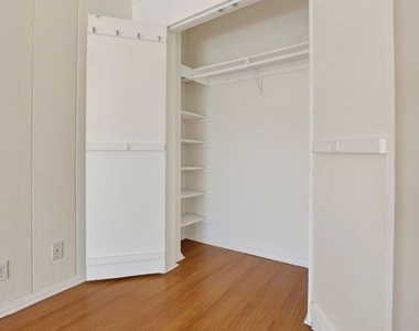 14721 Sylvan Street - Photo Thumbnail 7