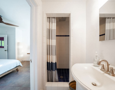 17401 Londelius Street - Photo Thumbnail 20