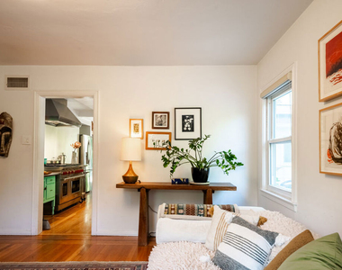17401 Londelius Street - Photo Thumbnail 11