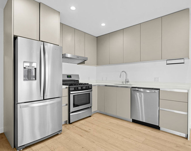 11795 Gateway Boulevard - Photo Thumbnail 1