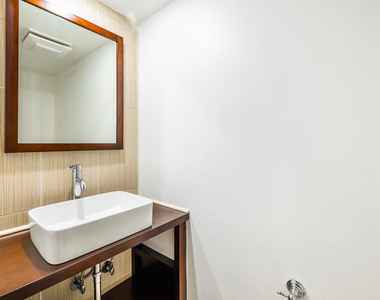 951 Granville Avenue - Photo Thumbnail 21