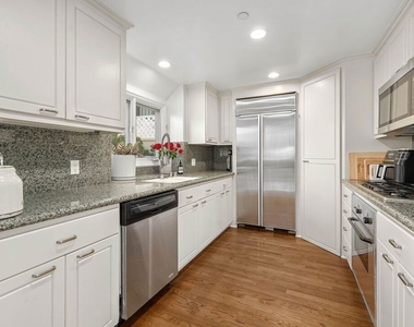 718 Lincoln Boulevard - Photo Thumbnail 11