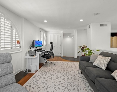 718 Lincoln Boulevard - Photo Thumbnail 15