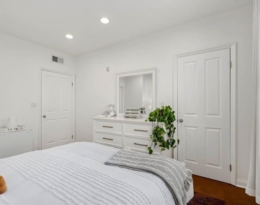 718 Lincoln Boulevard - Photo Thumbnail 18