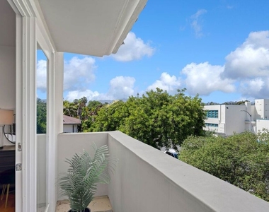 718 Lincoln Boulevard - Photo Thumbnail 23