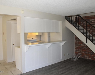 2606 Rudder Avenue - Photo Thumbnail 6