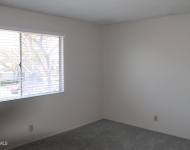2606 Rudder Avenue - Photo Thumbnail 10