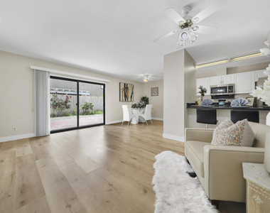 74237 Catalina Way - Photo Thumbnail 4