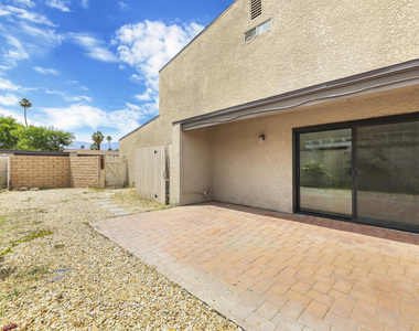 74237 Catalina Way - Photo Thumbnail 30