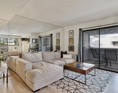 5301 E Waverly Drive - Photo Thumbnail 14