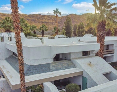 5301 E Waverly Drive - Photo Thumbnail 24