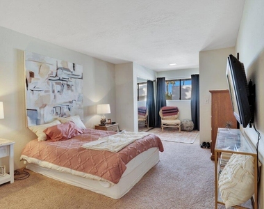 5301 E Waverly Drive - Photo Thumbnail 3