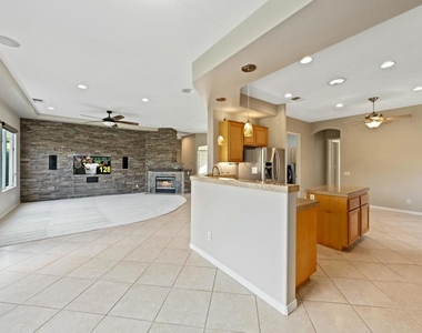 79862 Amora Drive - Photo Thumbnail 14