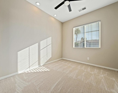 79862 Amora Drive - Photo Thumbnail 24