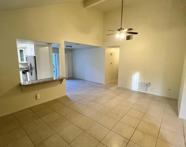 74960 San Simeon Drive - Photo Thumbnail 7