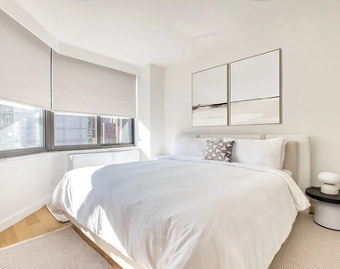  East 93rd Street - Photo Thumbnail 8