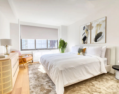  East 93rd Street - Photo Thumbnail 6
