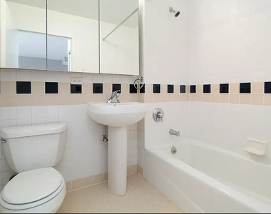 152 Ludlow Street - Photo Thumbnail 5