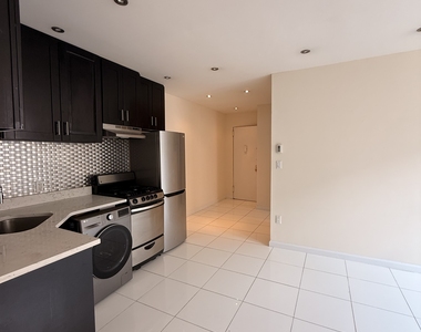 350 Manhattan Avenue - Photo Thumbnail 7