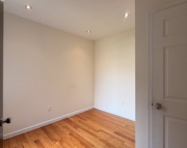 350 Manhattan Avenue - Photo Thumbnail 2