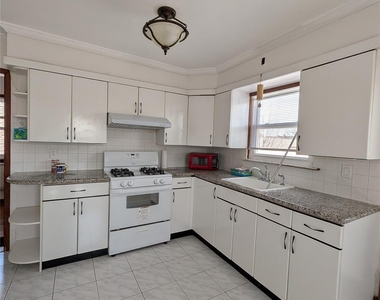 178-05 69th Avenue - Photo Thumbnail 7