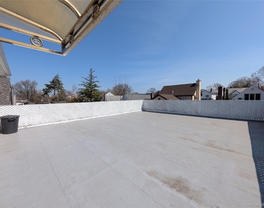 178-05 69th Avenue - Photo Thumbnail 5