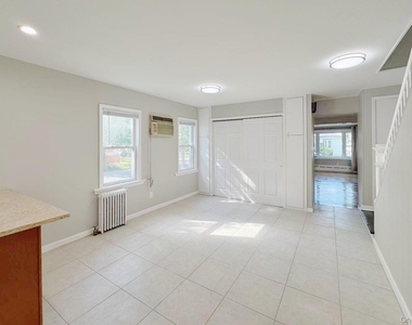 7159 Kessel Street - Photo Thumbnail 6