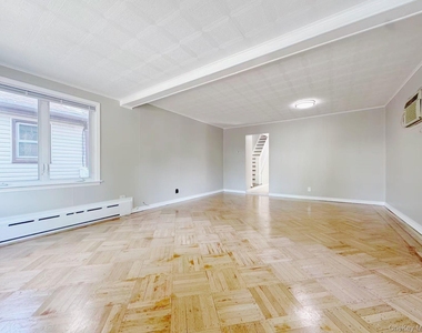 7159 Kessel Street - Photo Thumbnail 2