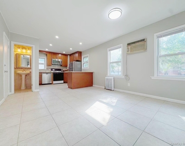 7159 Kessel Street - Photo Thumbnail 5