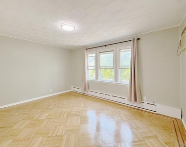 7159 Kessel Street - Photo Thumbnail 15