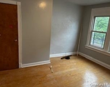 8810 170th Street - Photo Thumbnail 1