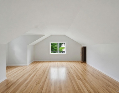 115 Innis Avenue - Photo Thumbnail 6