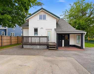 115 Innis Avenue - Photo Thumbnail 8