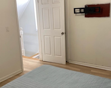 18419 89th Avenue - Photo Thumbnail 12