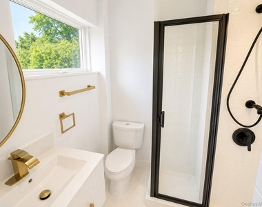 1030 Cedarhurst Street - Photo Thumbnail 7