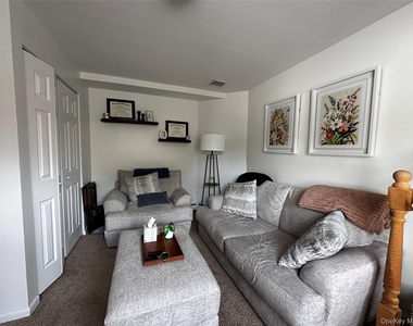 18 Green Place - Photo Thumbnail 1