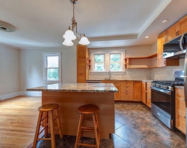 7 Aberdeen Drive - Photo Thumbnail 8