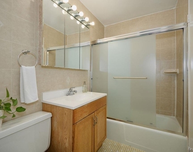 2 Consulate Drive - Photo Thumbnail 14
