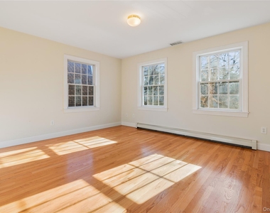 243 Knollwood Avenue - Photo Thumbnail 20