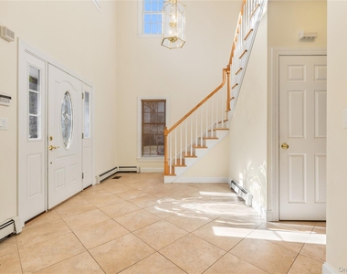 243 Knollwood Avenue - Photo Thumbnail 5