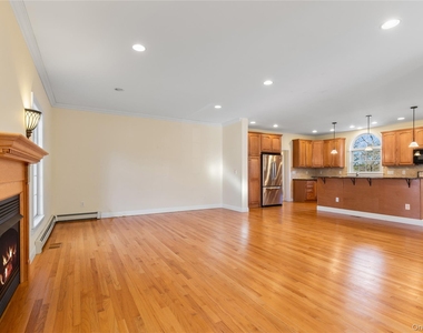 243 Knollwood Avenue - Photo Thumbnail 7