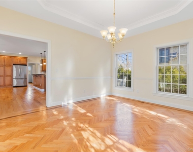 243 Knollwood Avenue - Photo Thumbnail 3