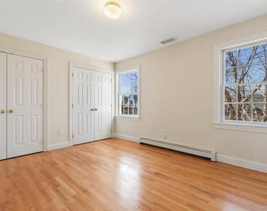 243 Knollwood Avenue - Photo Thumbnail 15