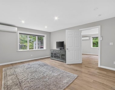 28 Lakeview Drive - Photo Thumbnail 6