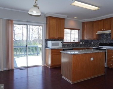 14882 Geranium Court - Photo Thumbnail 35