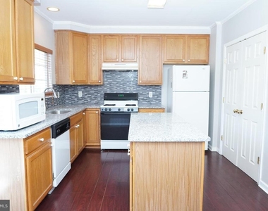 14882 Geranium Court - Photo Thumbnail 16