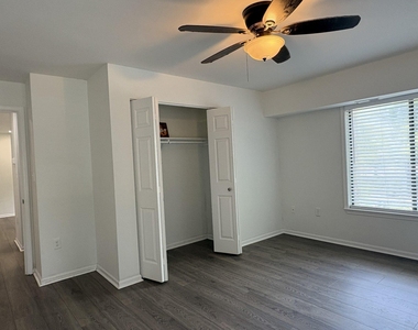 9574 Jayhawk Terrace - Photo Thumbnail 28