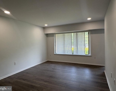 9574 Jayhawk Terrace - Photo Thumbnail 15
