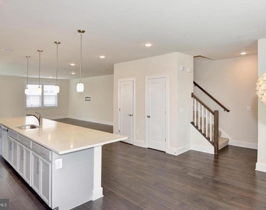 44858 Tiverton Square - Photo Thumbnail 10